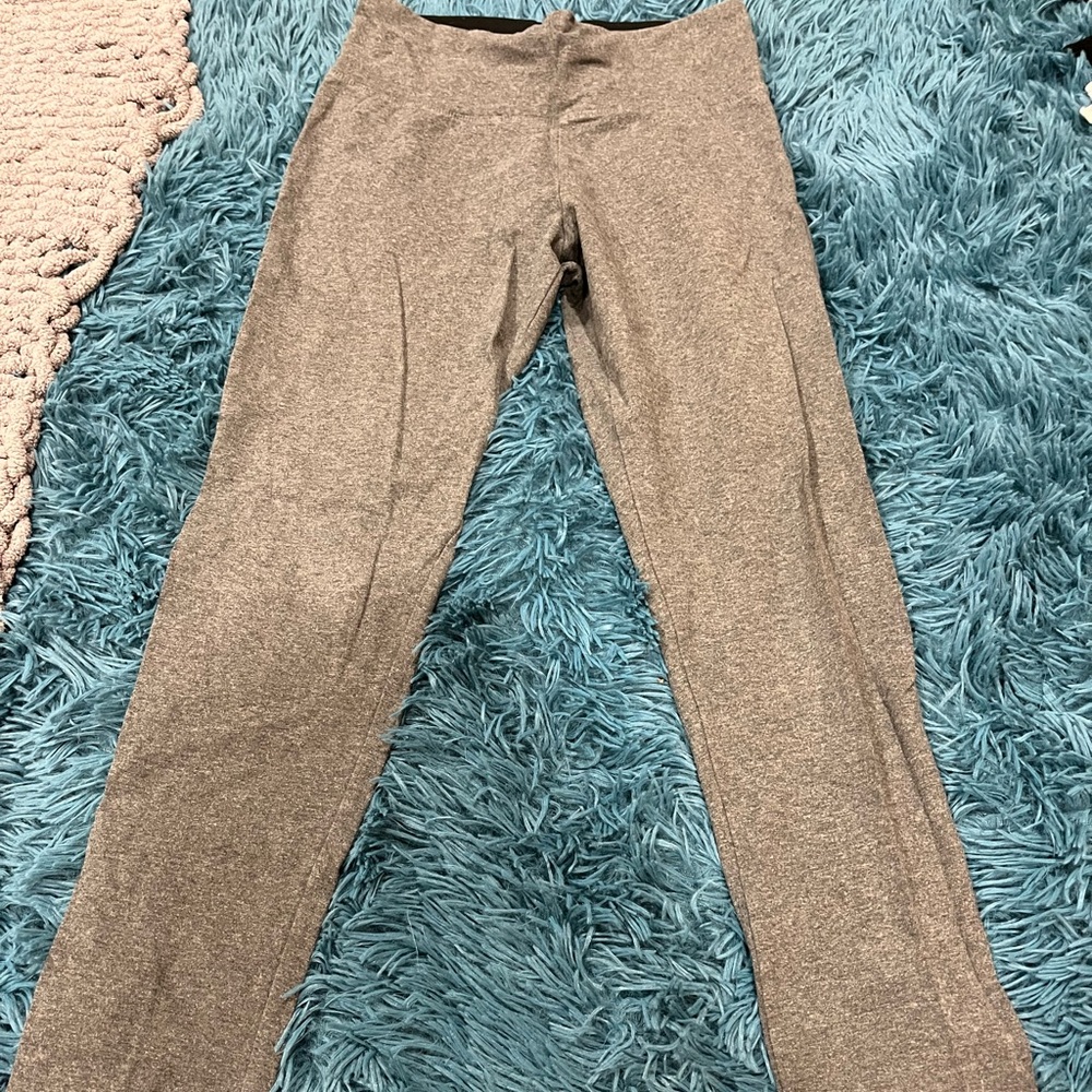 Falls creek leggings / size small / grey and black